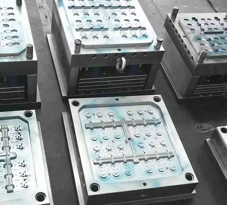 capmoulds.jpg capmoulds.jpg